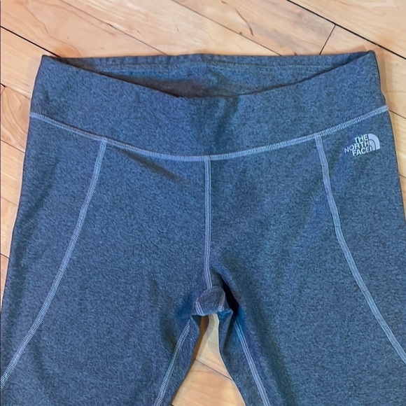 The North Face Women’s Grey Capri Leggings - Picture 2 of 4